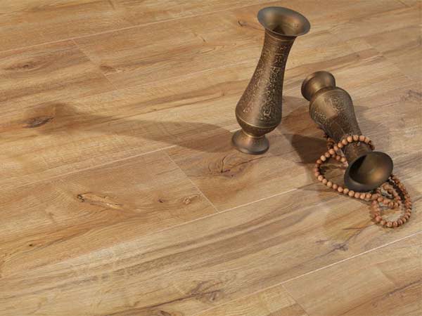 强化复合木地板的优劣和保养方法