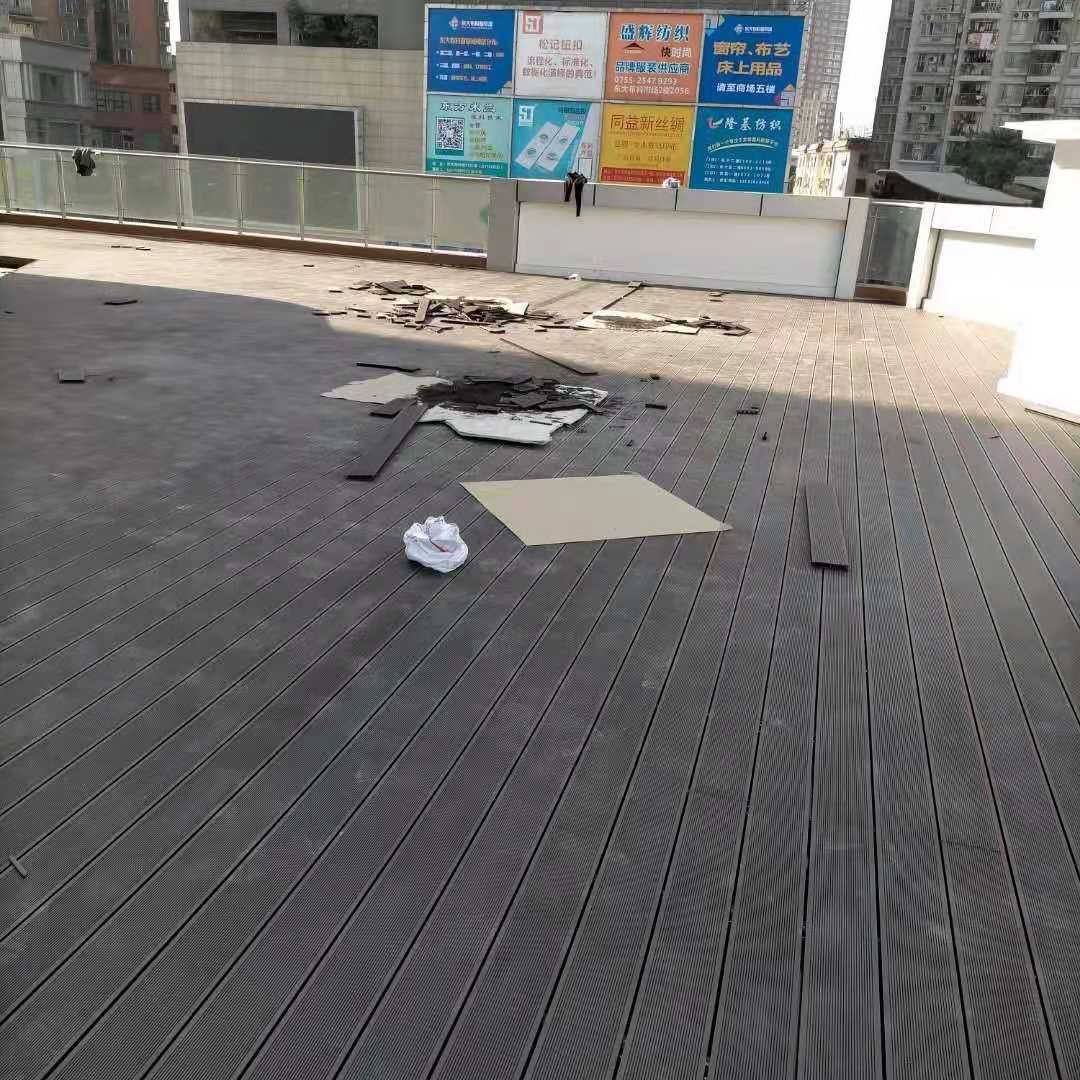 大厦阳台户外地板装修过程