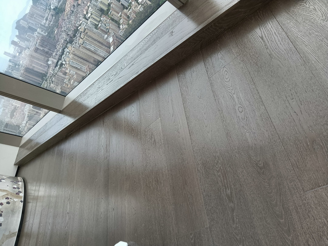 实木复合地板和强化地板的区别