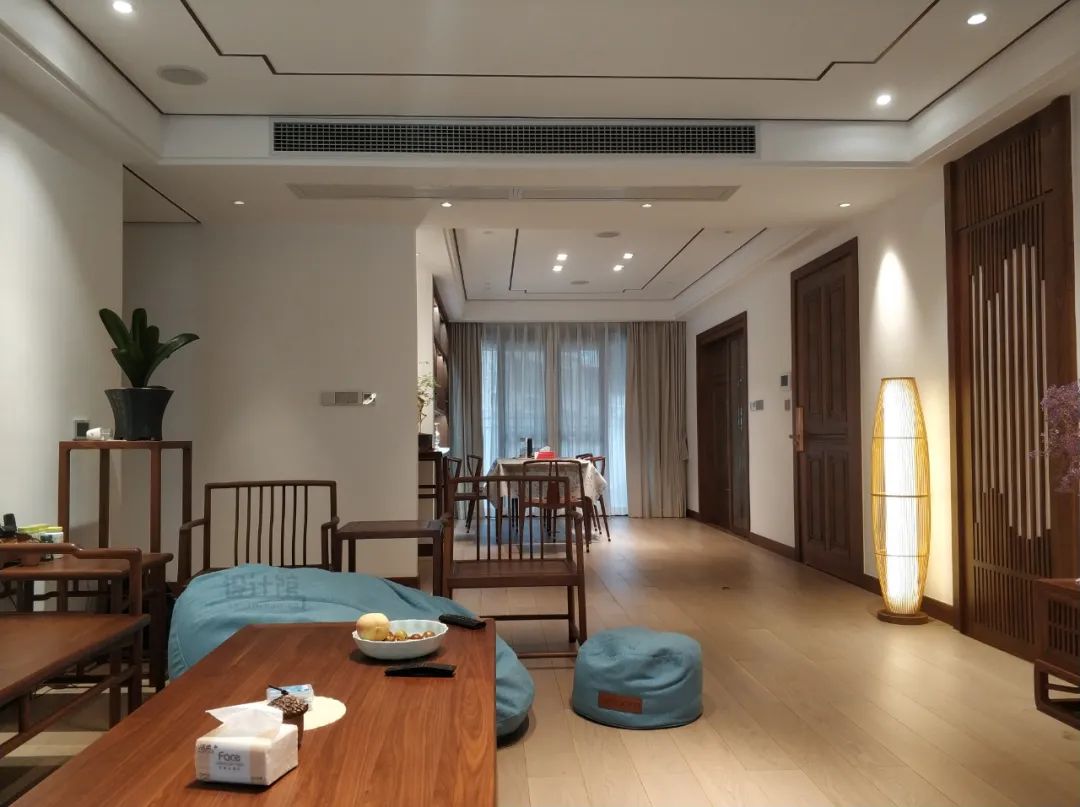 简约风格装修图片_现代简约风格装修效果图客厅_简约风格装修