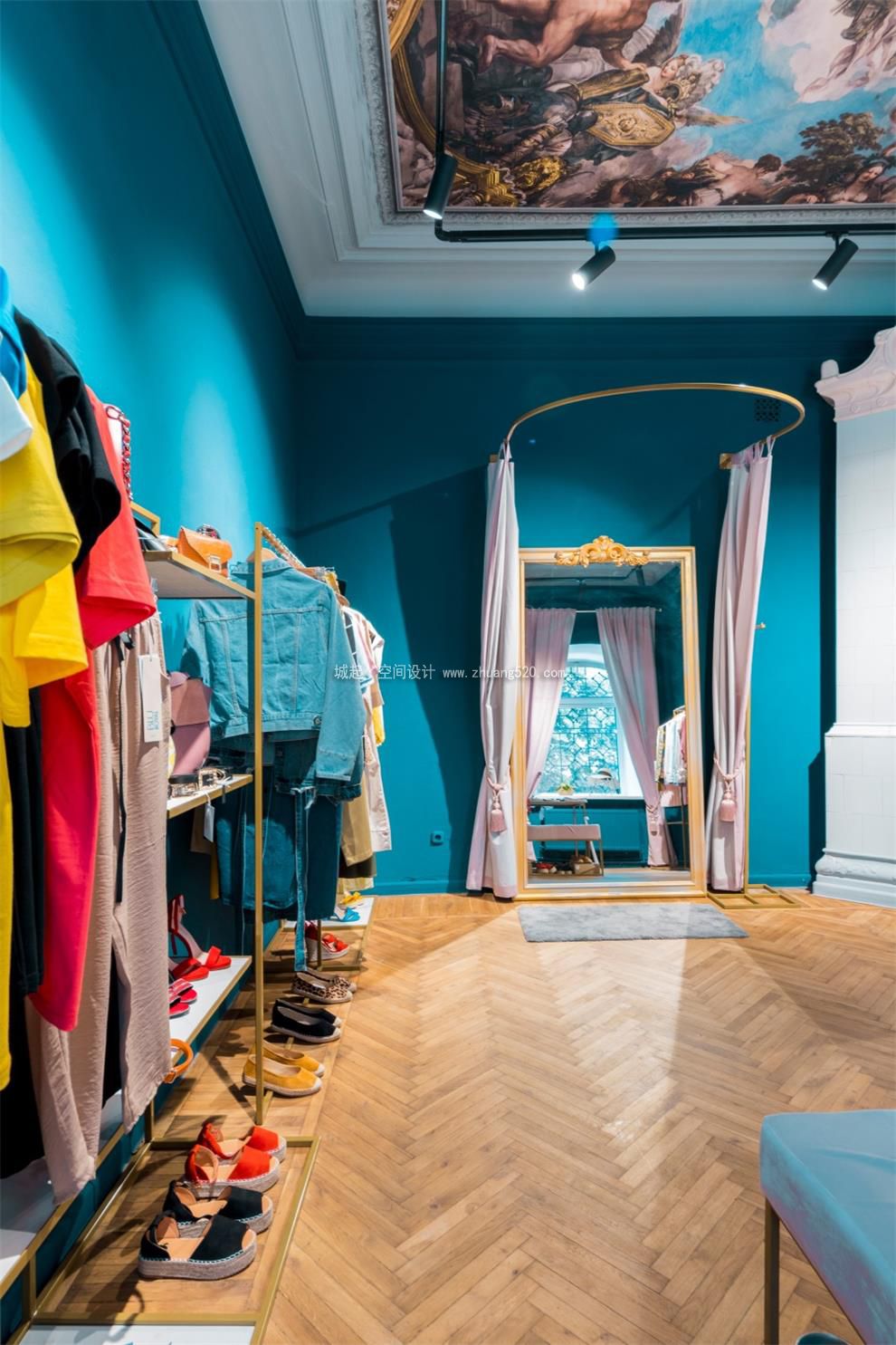 品牌折扣女装店装修风格有哪些？