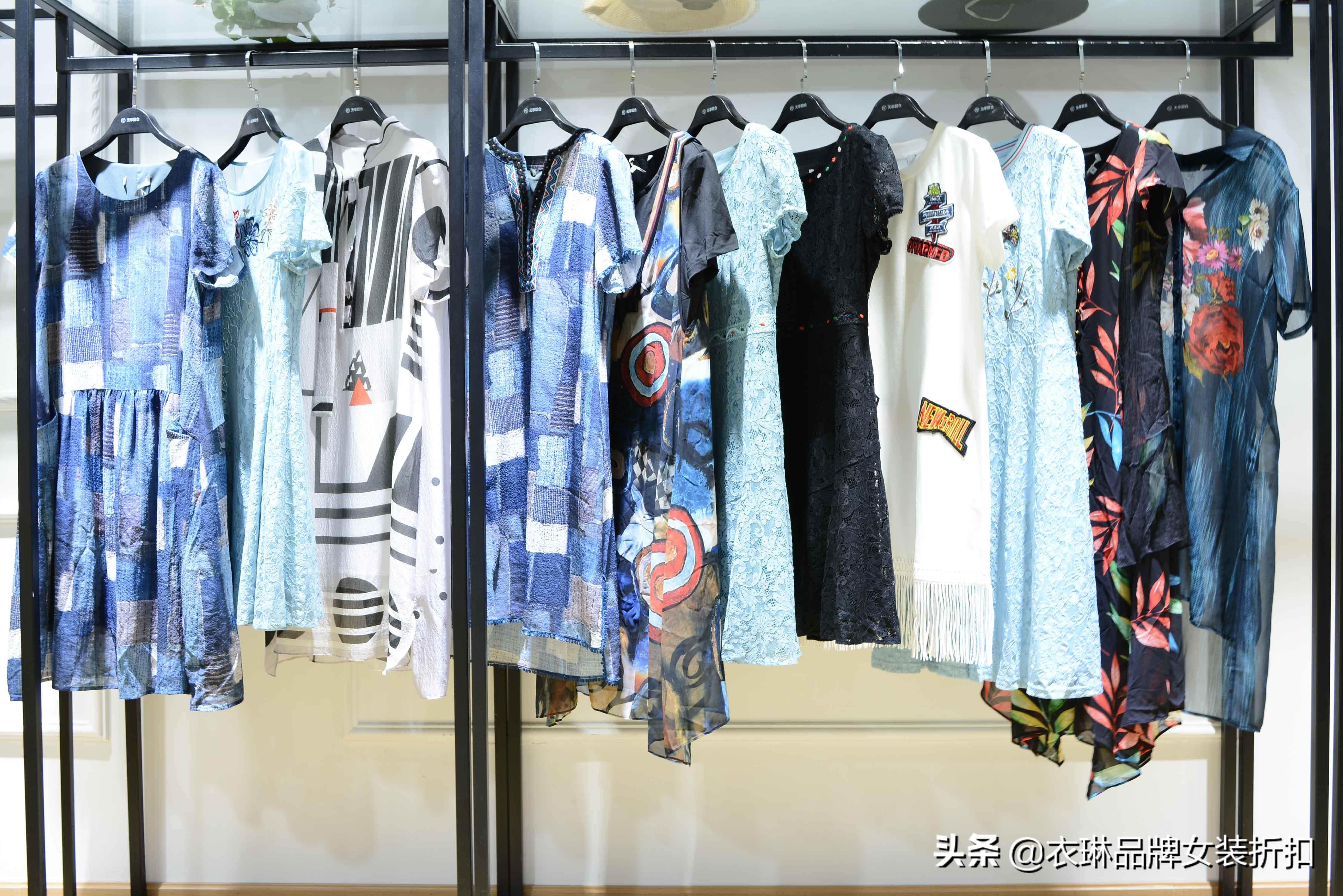女装店装修_微店店招女装_彩妆店概念店装修