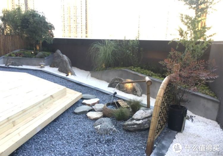 ​买低楼层82㎡新房，花25万装修，主要就为了这100㎡豪华大露台