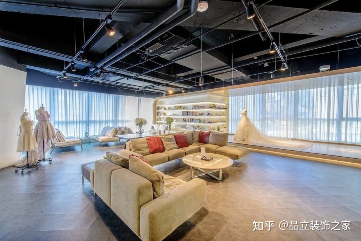时尚婚纱影楼摄影门面装修设计效果图赏析