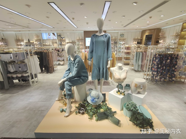 130平米装修效果图 最精美的现代简约装修效果_店面装修效果图_中国零食网店面效果