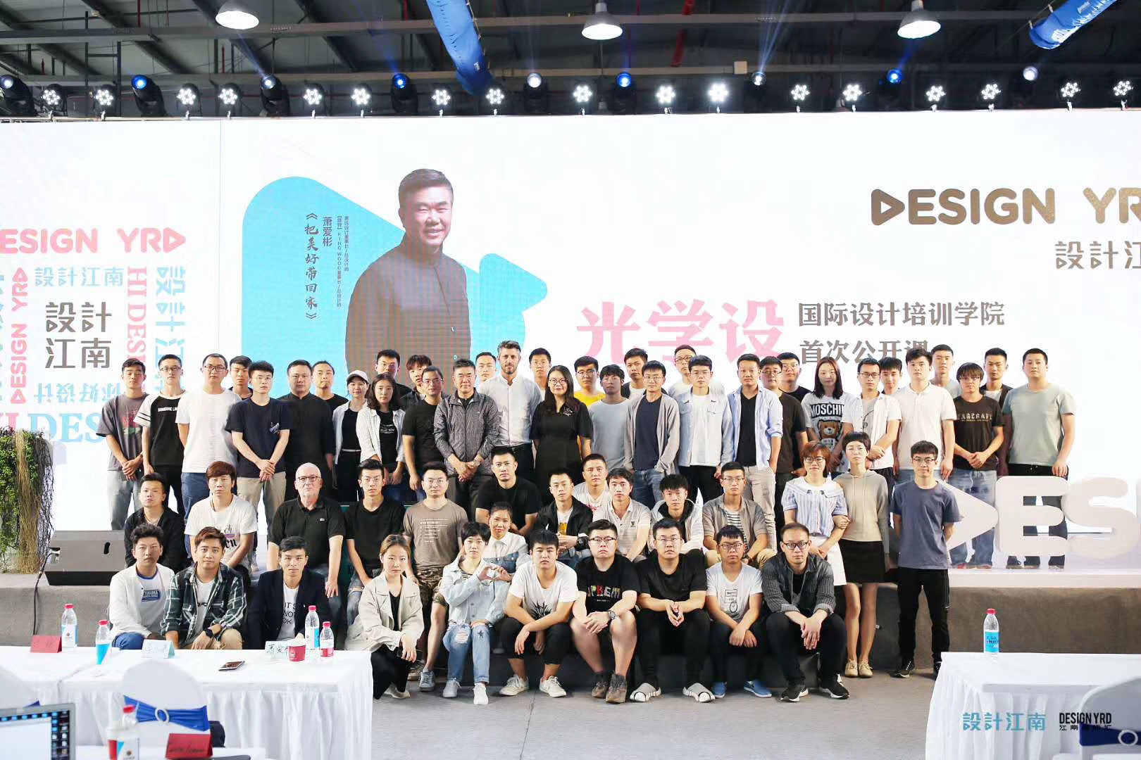 牙科诊所装修 设计 效果图_装修设计培训_咖啡厅装修效果图 设计