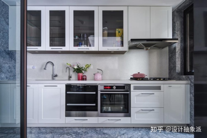 简约式装修效果图_简约式客厅装修效果图欣赏_130平米装修效果图 最精美的现代简约装修效果