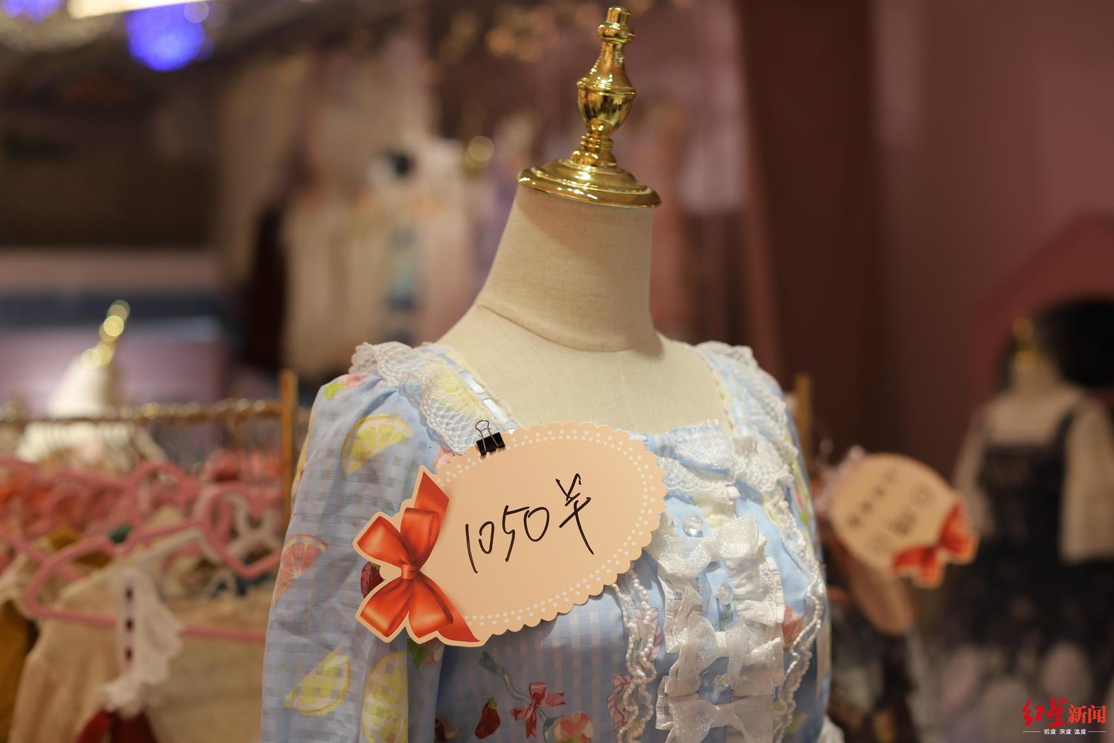 服装订做店装修图片_高级服装定制店装修效果图_服装店装修费用