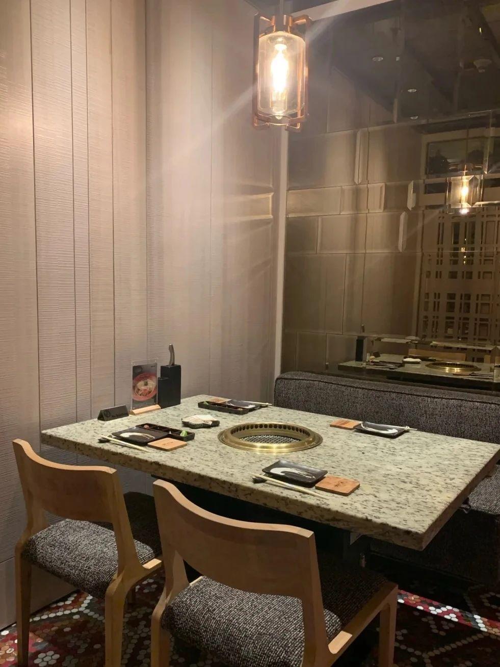 新石器烤肉靖江店_厚味居老北京炙子烤肉 南纬路店_烤肉店装修