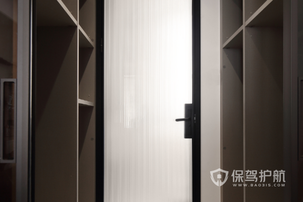 衣帽间装修效果图-保驾护航装修网
