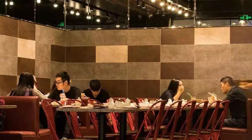 饭馆卫生间装修_饭馆装修_抓饭馆装修