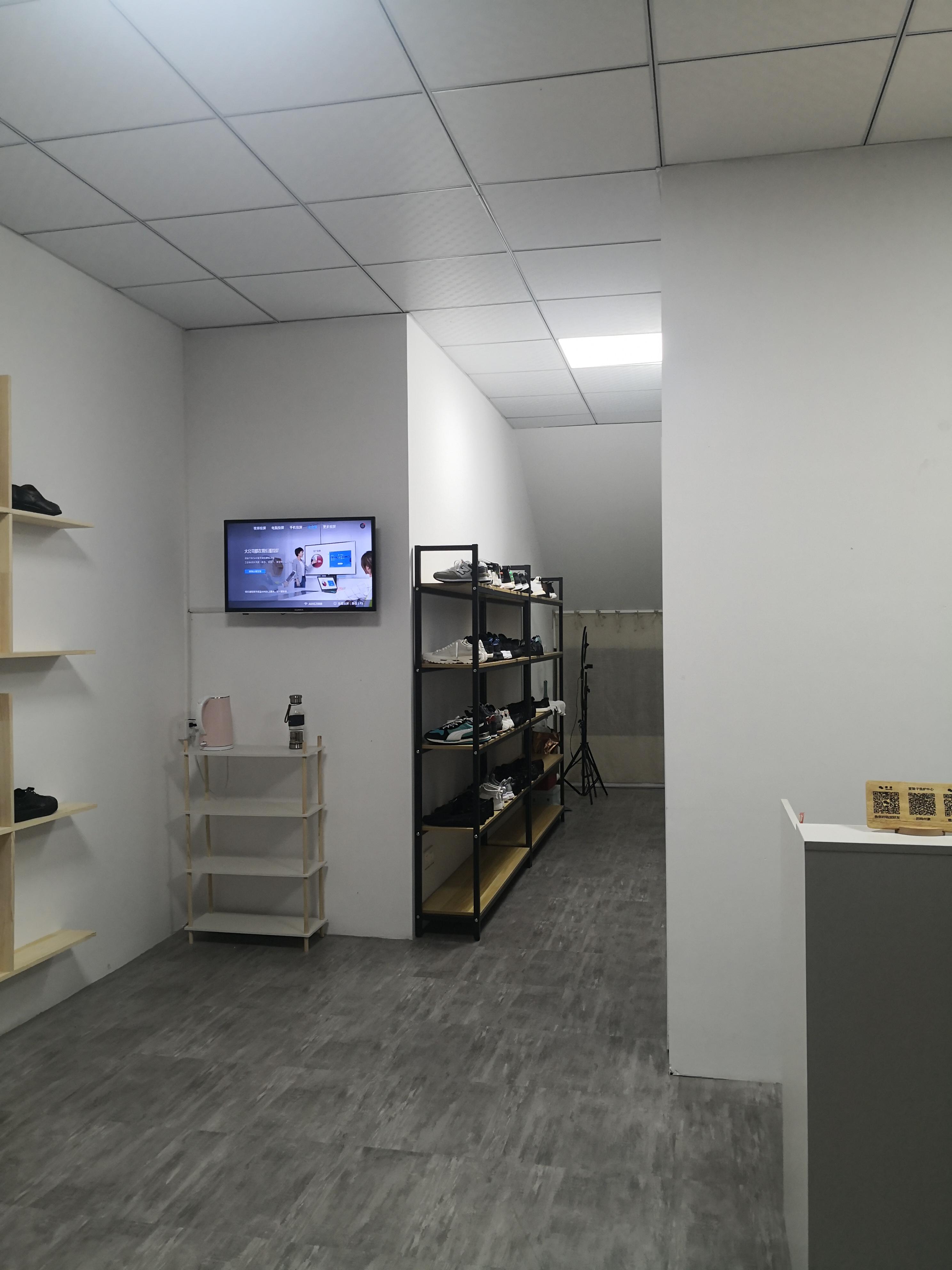 复古鞋店装修效果图_精品女鞋店装修效果图_鞋店装修效果图