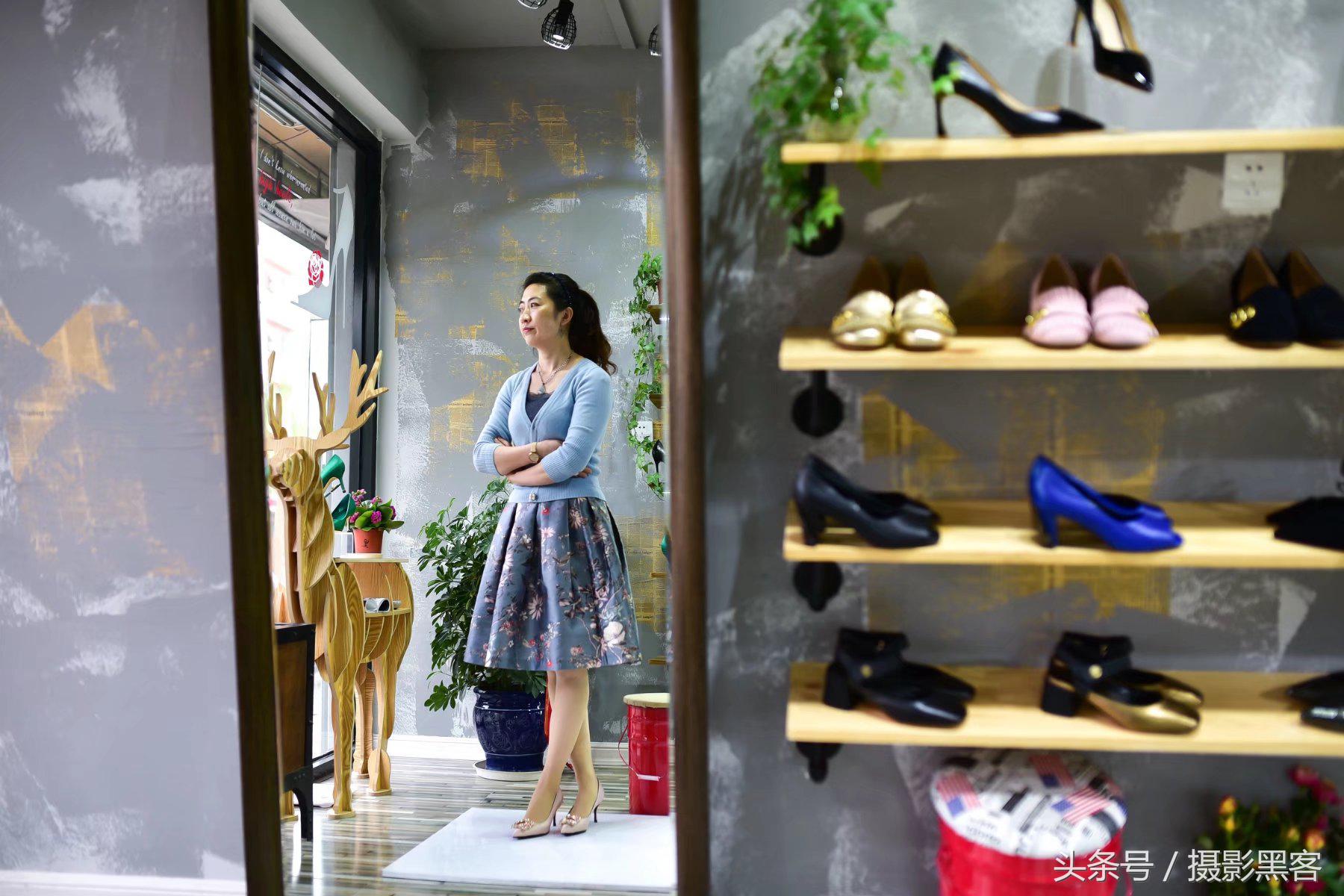 鞋店装修效果图_鞋店装修效果图_书房装修效果简约图