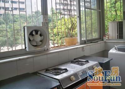 带生活阳台的厨房装修效果图_阳台厨房装修效果图_厨房3平米阳台装修效果图