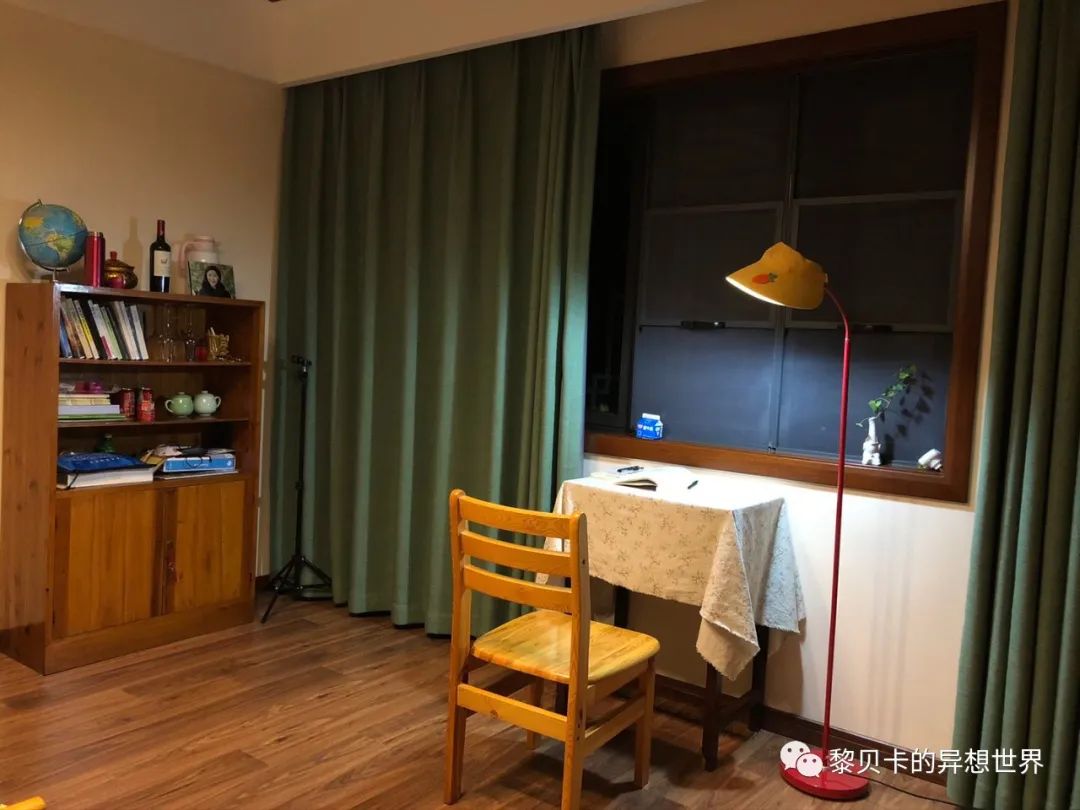 内衣店装修图_内衣饰品店装修图片_内衣实体店装修风格图