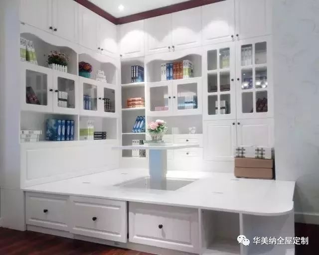 墙柜装修效果图_鱼缸装修墙里图_阳台配重墙装修效果