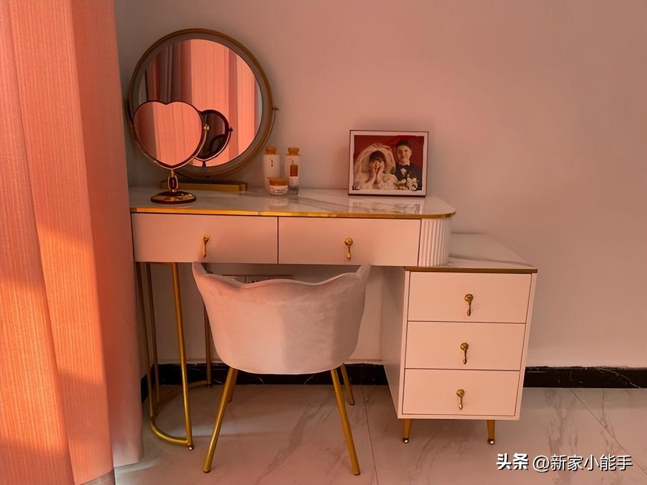 简单东南亚风格装修图片客厅_简单装修图片_小客厅简单装修图片