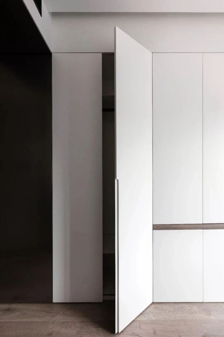 现代简约卧室装修效果_卧室壁柜装修效果图_卧室装修效果