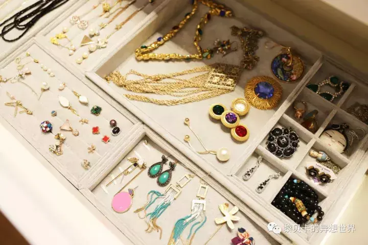 彩妆店装修效果图片_家具装修店(天丰利市场店)怎么样_家具店装修效果图