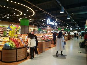 超市店铺设计,超市室内设计图,超市零食区摆放设计，0163585ca5520da801208f8bb0dd15.jpg
