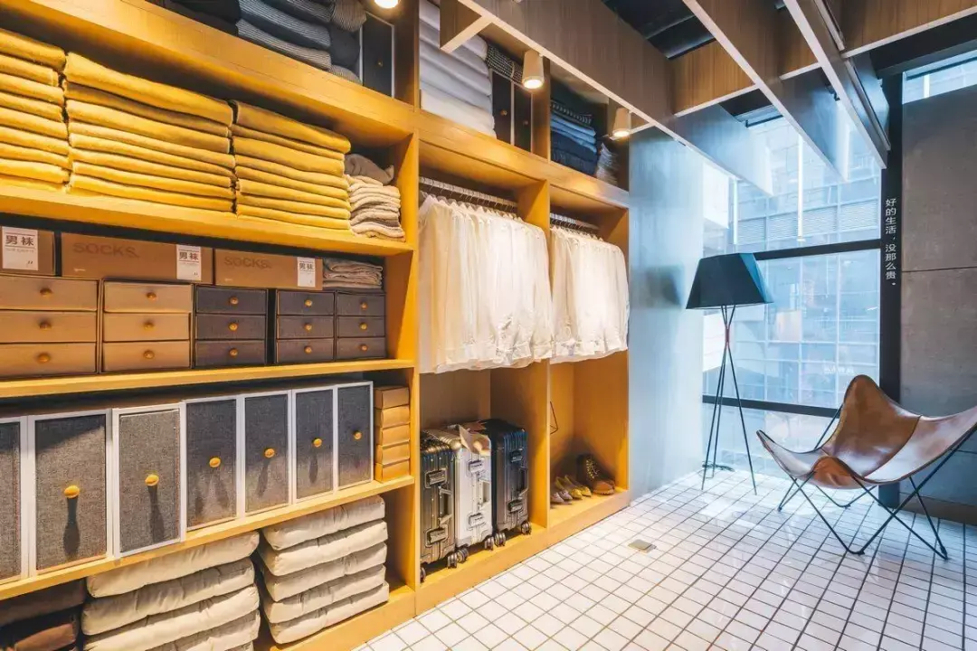 彩妆店装修效果图片_复古银饰店装修效果_家具店装修效果图