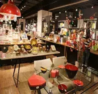复古银饰店装修效果_家具店装修效果图_彩妆店装修效果图片