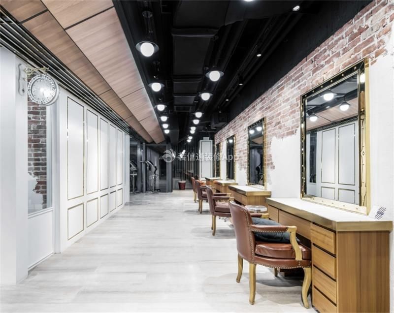 快乐辛巴儿童理发(开福店)怎么样_易简理发器有实体店吗_理发店装修