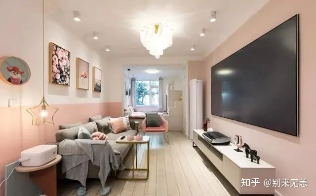 小房间榻榻米床装修效果图_榻榻米床装修效果图_榻榻米床装修效果图