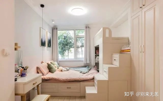 小房间榻榻米床装修效果图_榻榻米床装修效果图_榻榻米床装修效果图