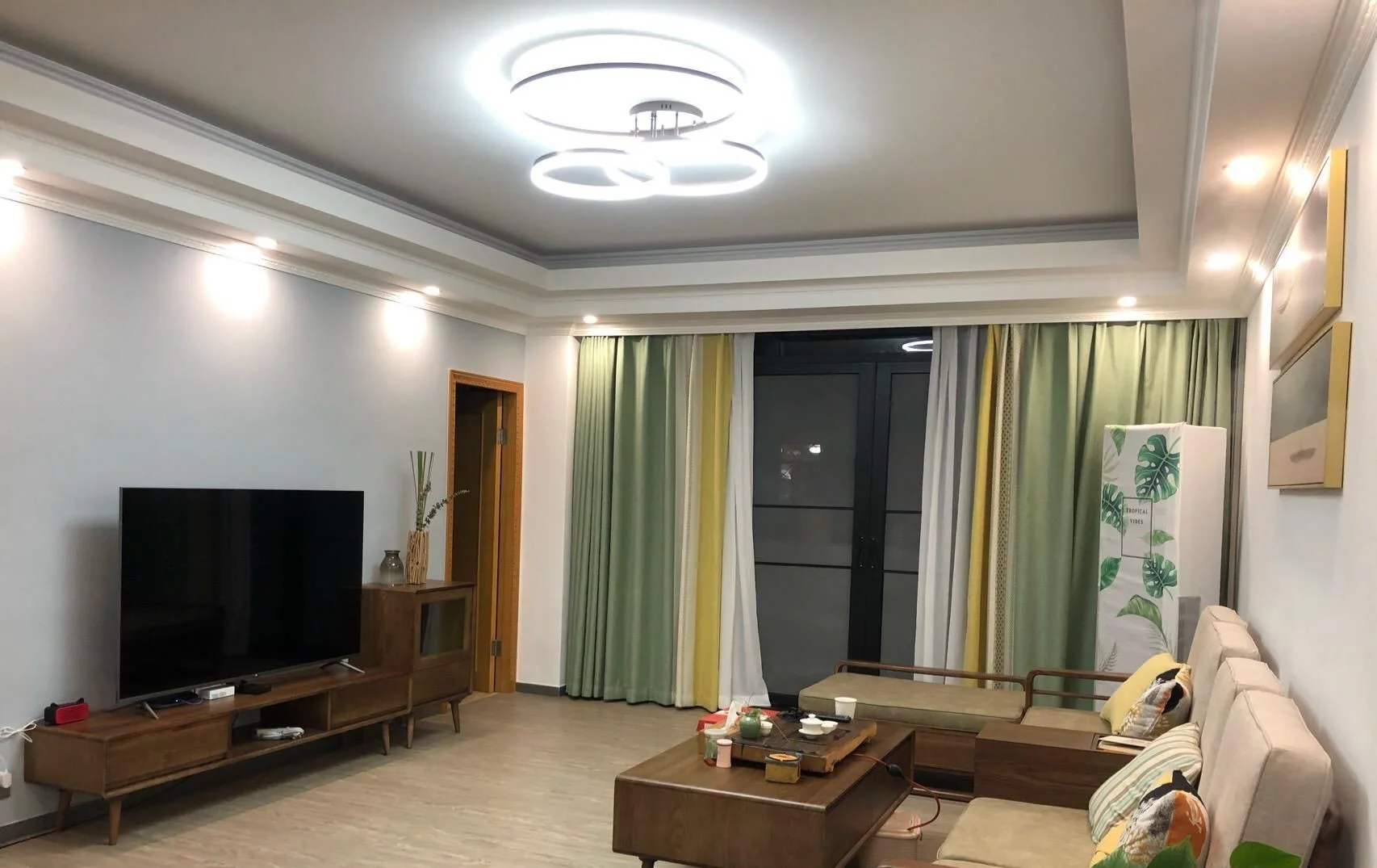 中式电视 墙装修效果图_电视被景墙墙绘图片_电视墙装修