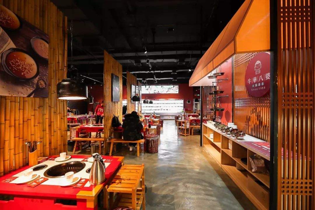 牛华八婆串串加盟店装修图片
