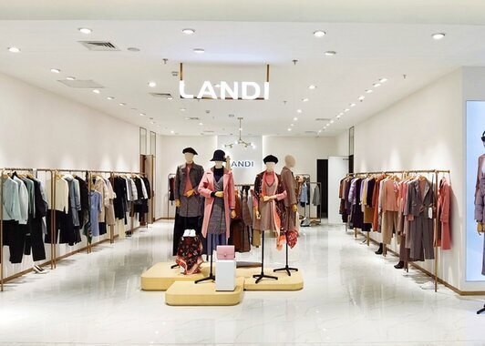 服装店铺装修_服装店铺装修_40平服装店铺装修