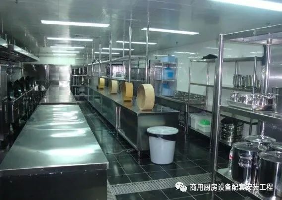 酒店厨房装修效果图_暗厨房装修效果图片_欧式厨房装修效果图片