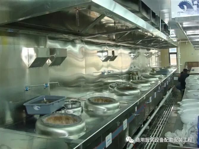 暗厨房装修效果图片_欧式厨房装修效果图片_酒店厨房装修效果图