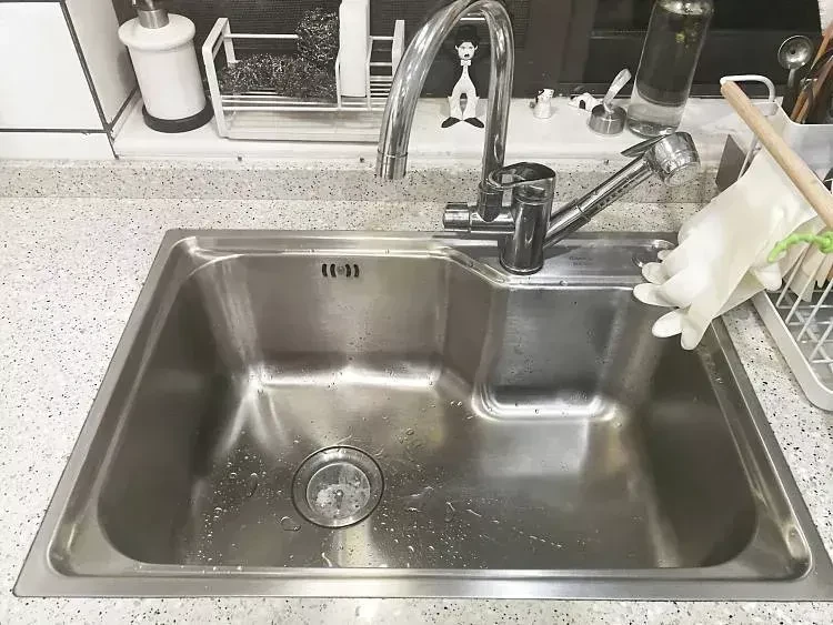 厨房装修图_厨房下水管道装修步骤图_老庄装修经典厨房装修