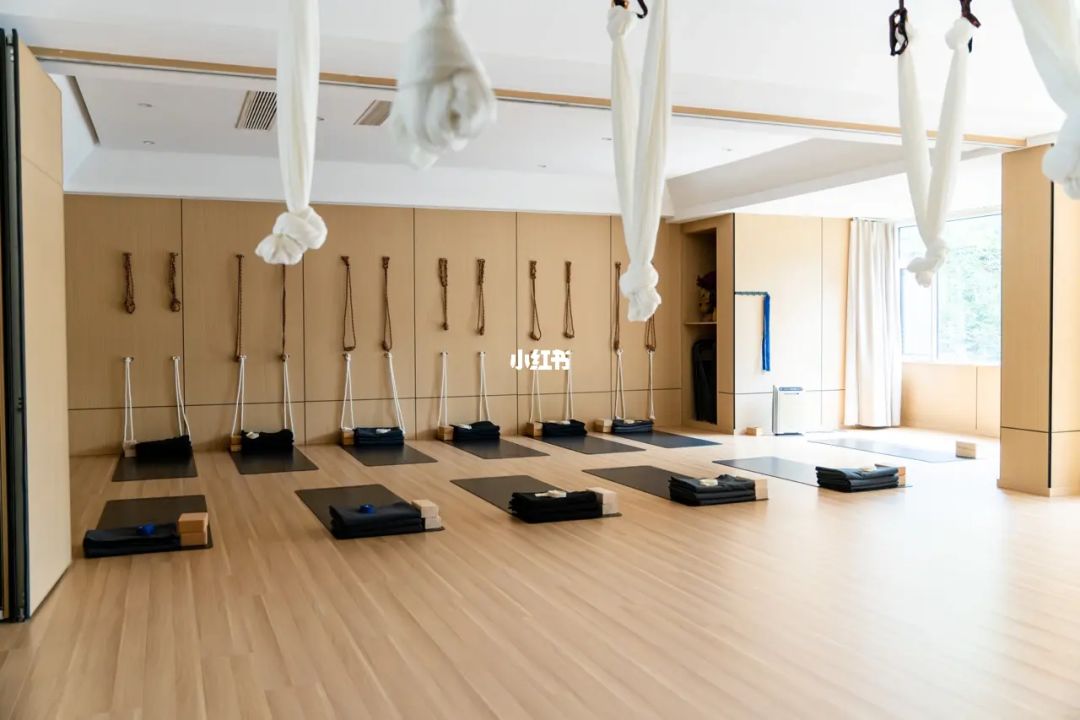 克拉瑜伽塑身馆_瑜伽汗蒸馆大堂效果图_瑜伽馆装修效果图