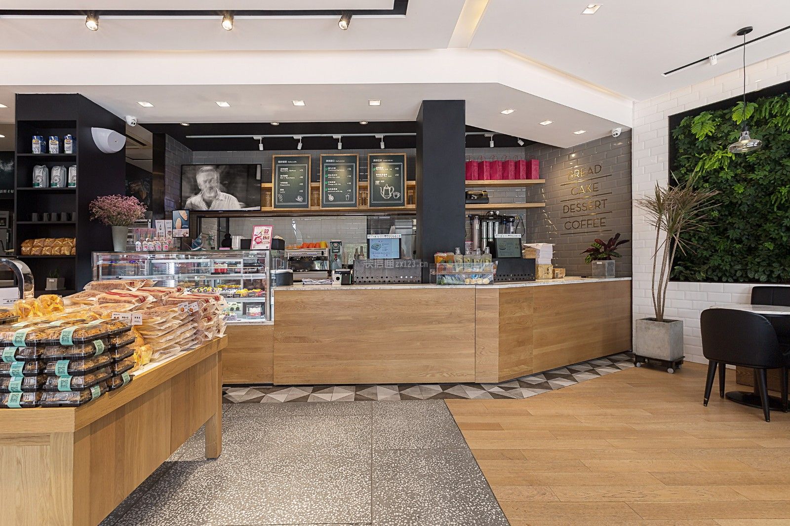 化妆盘头店装修图片_美甲化妆店装修效果图_化妆品店装修效果图