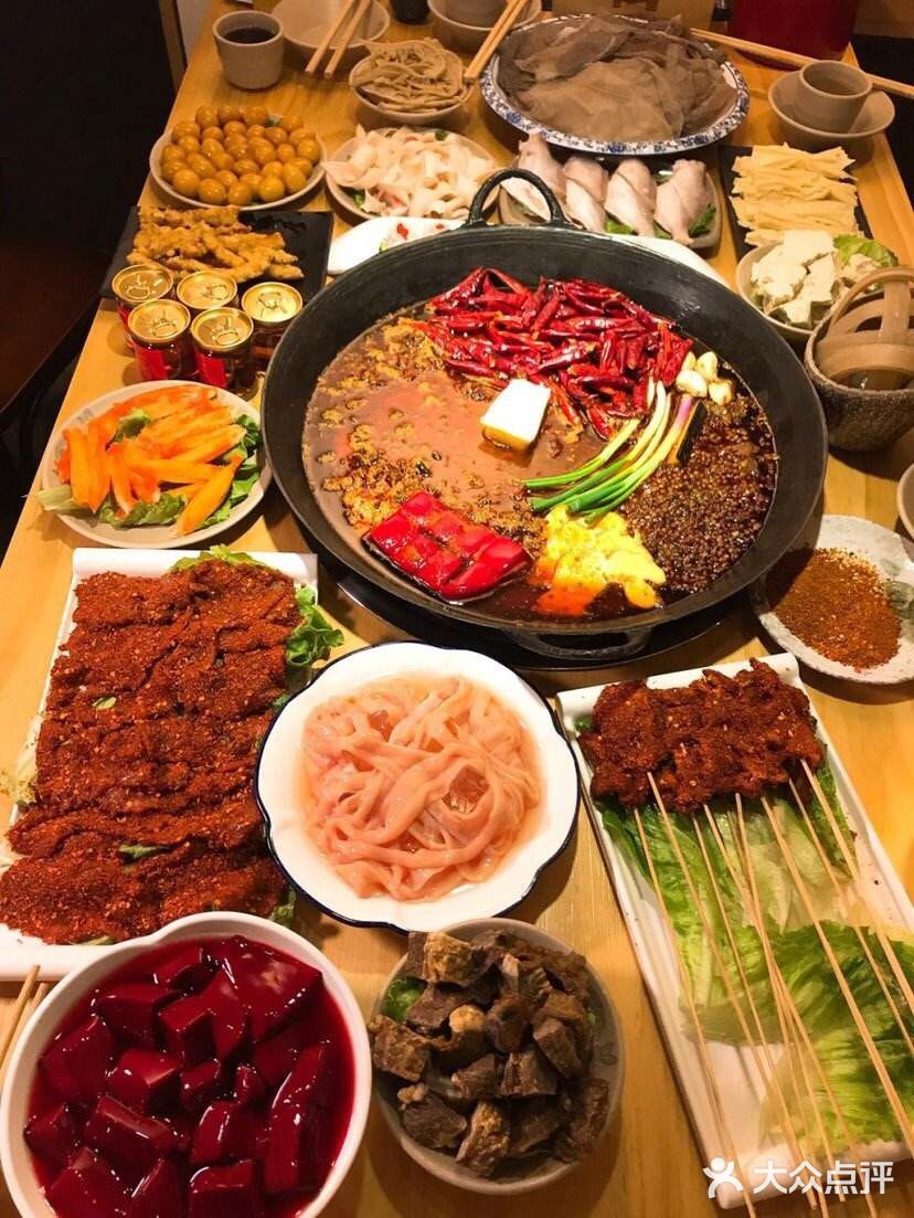 齐齐火锅 齐齐鳝鱼火锅解放碑店_煮动力时尚火锅日照店怎么样_时尚火锅店装修