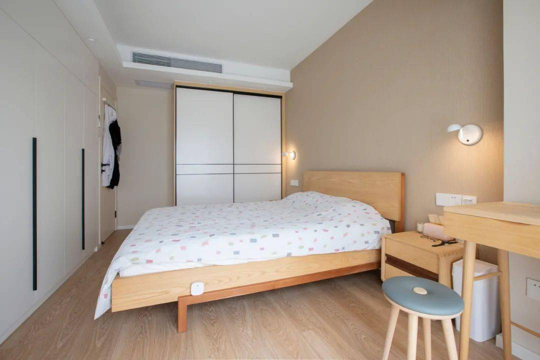 晋城小区的阁楼图_小房型阁楼装修效果图_小阁楼装修效果图
