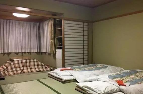 日式榻榻米客厅装修效果图_日式小户型 阳台 榻榻米装修效果图_日式榻榻米装修图