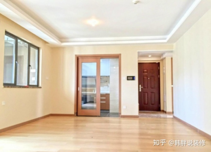 低配版精装房,108㎡三室两厅格局,这效果估计还得重新装修一番